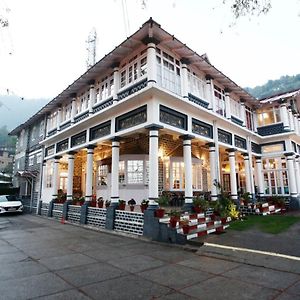The Palace Belvedere Walkable Distance From Mall Road